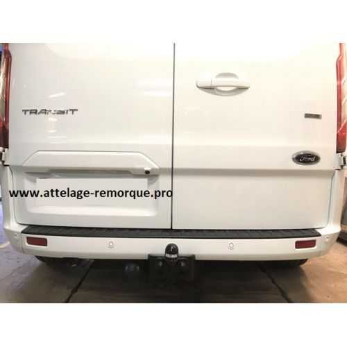 ATTELAGE FORD TRANSIT CUSTOM PLATINE BRINK