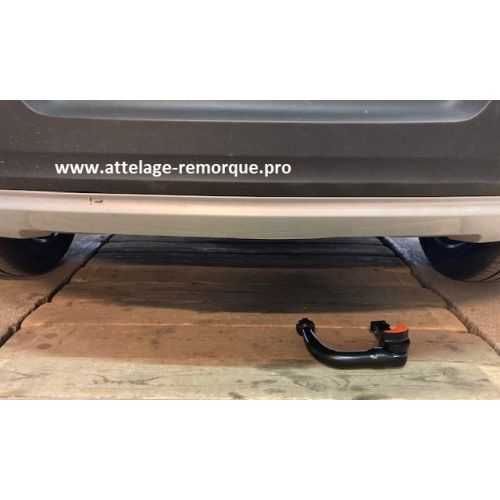 ATTELAGE VOLVO XC40 + HYBRIDE RDSO EN DIAGONAL BRINK THULE