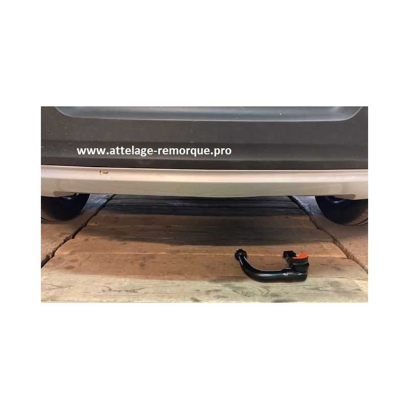 ATTELAGE VOLVO XC40 + HYBRIDE RDSO EN DIAGONAL BRINK THULE