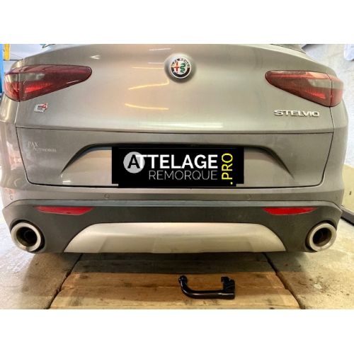 ATTELAGE ALFA ROMEO STELVIO DEMONTABLE SANS OUTILS BRINK THULE