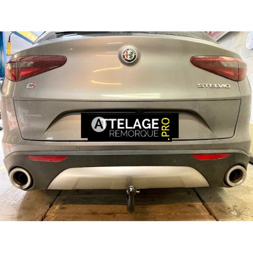 ATTELAGE ALFA ROMEO STELVIO DEMONTABLE SANS OUTILS BRINK THULE